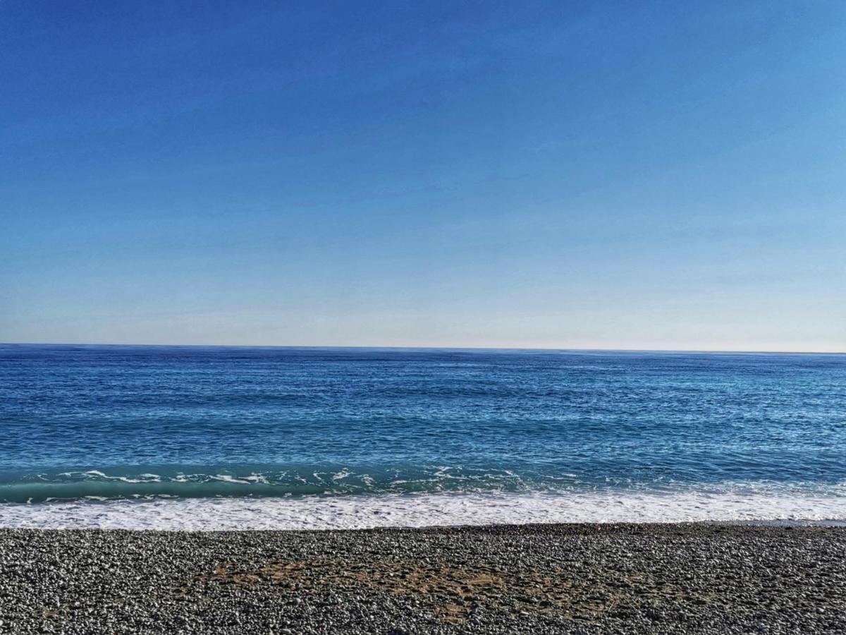 Panoramic Sea View Studio 24H Checkin Cagnes-sur-Mer Exterior photo